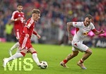 17.10.2026, Fussball Bundesliga 2026/2027, 6.Spieltag, FC Bayern München - RB Leipzig, in der Allianz-Arena München,   v.l. Lennart Karl (FC Bayern München) gegen David Raum (RB Leipzig) 


