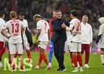 17.10.2026, Fussball Bundesliga 2026/2027, 6.Spieltag, FC Bayern München - RB Leipzig, in der Allianz-Arena München,   Trainer Martin Demichelis (RB Leipzig) tröstst nach dem Spiel Neil El Aynaoui (RB Leipzig) 


