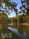 15.10.2026, Salzburg (Österreich) im Oktober, der Herbst hält Einzug. Springbrunnen im Volksgarten am Eisstadion nahe der Innenstadt.