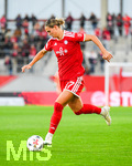 19.10.2026, München, Bayern, Deutschland. Google Pixel Frauen-Bundesliga: FC Bayern Frauen gegen VfB Stuttgart Frauen. Spielort: FC Bayern Campus-Stadion. Klara Bühl (FC Bayern Frauen) am Ball, mit dem Ball, in einer Spielszene