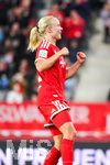19.10.2026, München, Bayern, Deutschland. Google Pixel Frauen-Bundesliga: FC Bayern Frauen gegen VfB Stuttgart Frauen. Spielort: FC Bayern Campus-Stadion. Pernille Harder (FC Bayern Frauen) beim Jubel, jubelnd, feiernd in der Luft