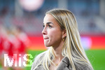 19.10.2026, München, Bayern, Deutschland. Google Pixel Frauen-Bundesliga: FC Bayern Frauen gegen VfB Stuttgart Frauen. Spielort: FC Bayern Campus-Stadion. Giulia Gwinn (FC Bayern Frauen) nachdenklich, ernst, fokussiert