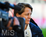 19.10.2026, München, Bayern, Deutschland. Google Pixel Frauen-Bundesliga: FC Bayern Frauen gegen VfB Stuttgart Frauen. Spielort: FC Bayern Campus-Stadion. Bianca Rech (Direktorin, FC Bayern Frauen) fröhlich, gut gelaunt, lachend