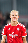 19.10.2026, München, Bayern, Deutschland. Google Pixel Frauen-Bundesliga: FC Bayern Frauen gegen VfB Stuttgart Frauen. Spielort: FC Bayern Campus-Stadion. Pernille Harder (FC Bayern Frauen) nachdenklich, ernst, fokussiert