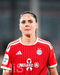 19.10.2026, München, Bayern, Deutschland. Google Pixel Frauen-Bundesliga: FC Bayern Frauen gegen VfB Stuttgart Frauen. Spielort: FC Bayern Campus-Stadion. Sarah Zadrazil (FC Bayern Frauen) nachdenklich, ernst, fokussiert