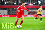 19.10.2026, München, Bayern, Deutschland. Google Pixel Frauen-Bundesliga: FC Bayern Frauen gegen VfB Stuttgart Frauen. Spielort: FC Bayern Campus-Stadion. Momoko Tanikawa (FC Bayern Frauen) nachdenklich, ernst, fokussiert