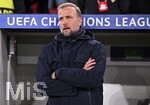 20.10.2026, Fussball UEFA Champions-League League 2026/2027, 3.Spieltag, VfB Stuttgart - Atletico Madrid, in der MHP-Arena Stuttgart, Trainer Sebastian Hoeneß (Stuttgart) nachdenklich.
  

