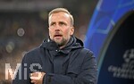 20.10.2026, Fussball UEFA Champions-League League 2026/2027, 3.Spieltag, VfB Stuttgart - Atletico Madrid, in der MHP-Arena Stuttgart, Trainer Sebastian Hoeneß (Stuttgart) nachdenklich.
  

