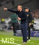 20.10.2026, Fussball UEFA Champions-League League 2026/2027, 3.Spieltag, VfB Stuttgart - Atletico Madrid, in der MHP-Arena Stuttgart, Trainer Sebastian Hoeneß (Stuttgart) gestikuliert
  

