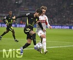 20.10.2026, Fussball UEFA Champions-League League 2026/2027, 3.Spieltag, VfB Stuttgart - Atletico Madrid, in der MHP-Arena Stuttgart, v.l. Alex Baena (Atletico Madrid) gegen Angelo Stiller (Stuttgart) 
  

