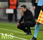 20.10.2026, Fussball UEFA Champions-League League 2026/2027, 3.Spieltag, VfB Stuttgart - Atletico Madrid, in der MHP-Arena Stuttgart, Trainer Diego Simeone (Atletico Madrid) nachdenklich
  

