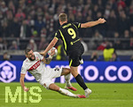 20.10.2026, Fussball UEFA Champions-League League 2026/2027, 3.Spieltag, VfB Stuttgart - Atletico Madrid, in der MHP-Arena Stuttgart, v.l. Jeff Chabot (Stuttgart) gegen Alexander Sorloth (Atletico Madrid) 
  

