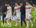 20.10.2026, Fussball UEFA Champions-League League 2026/2027, 3.Spieltag, VfB Stuttgart - Atletico Madrid, in der MHP-Arena Stuttgart, v.l. Bilal El Khannouss (Stuttgart), Ermedin Demirovic (Stuttgart), Trainer Sebastian Hoeneß (Stuttgart) und Dzenan Pejcinovic (Stuttgart)   sind enttäuscht
  

