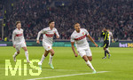 20.10.2026, Fussball UEFA Champions-League League 2026/2027, 3.Spieltag, VfB Stuttgart - Atletico Madrid, in der MHP-Arena Stuttgart, Torjubel, v.li: Angelo Stiller (Stuttgart), Bilal El Khannouss (Stuttgart), Torschütze Jamie Leweling (Stuttgart) 