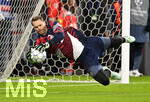 21.10.2026, Fussball UEFA Championsleague 2026/2027: 3.Spieltag,  FC Bayern München - FC Arsenal, in der Allianz-Arena München, Torwart Manuel Neuer (FC Bayern München) beim Aufwärmen
  

