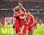 21.10.2026, Fussball UEFA Championsleague 2026/2027: 3.Spieltag,  FC Bayern München - FC Arsenal, in der Allianz-Arena München, Torjubel v.l. Harry Kane (FC Bayern München), Ismael Saibari (FC Bayern München) , Tom Bischof (FC Bayern München) und Aleksandar Pavlovic (Bayern München)  
  

