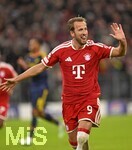 21.10.2026, Fussball UEFA Championsleague 2026/2027: 3.Spieltag,  FC Bayern München - FC Arsenal, in der Allianz-Arena München, Harry Kane (FC Bayern München) jubelt.
  

