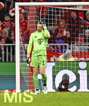 21.10.2026, Fussball UEFA Championsleague 2026/2027: 3.Spieltag,  FC Bayern München - FC Arsenal, in der Allianz-Arena München, Torwart Manuel Neuer (FC Bayern München) ist enttäuscht nach dem 2:2
  

