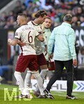 24.10.2026, Fussball Bundesliga 2026/2027, 7.Spieltag, FC Augsburg - 1.FC Union Berlin, in der WWK-Arena Augsburg, Calvin Brackelmann (FC Augsburg) verlässt verletzt das Spiel


