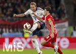 25.10.2026, Fussball Bundesliga 2026/2027, 7.Spieltag, SC Freiburg - FC Bayern München im Europa-Park-Stadion Freiburg im Breisgau. v.li: Harry Kane (FC Bayern München) gegen Maximilian Eggestein (SC Freiburg) 