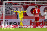 25.10.2026, Fussball Bundesliga 2026/2027, 7.Spieltag, SC Freiburg - FC Bayern München im Europa-Park-Stadion Freiburg im Breisgau. Torwart Jonas Urbig (FC Bayern München) 