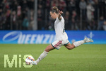 28.10.2026, Unterhaching, Bayern, Deutschland. UEFA Womens Champions League: FC Bayern Frauen gegen Real Madrid Frauen. Spielort: Sportpark Unterhaching. UWCL Ligaphase, 3. Spieltag, Saison 2026/27. Arianna Caruso (Real Madrid Frauen) beim Schuss, beim Abschluss, bei der Schussabgabe