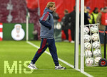 28.10.2026, Fussball DFB-Pokal 2026/2027, 2.Runde, FC Bayern München - 1.FC Magdeburg, in der Allianz-Arena München. 
Trainer Aaron Danks (Bayern München) 

