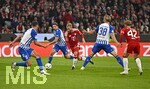 28.10.2026, Fussball DFB-Pokal 2026/2027, 2.Runde, FC Bayern München - 1.FC Magdeburg, in der Allianz-Arena München. Konrad Laimer (FC Bayern München) setzt sich durch.


