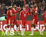 28.10.2026, Fussball DFB-Pokal 2026/2027, 2.Runde, FC Bayern München - 1.FC Magdeburg, in der Allianz-Arena München. Torjubel v.l. Serge Gnabry (FC Bayern München), Ismael Saibari (FC Bayern München), Lennart Karl (FC Bayern München) und Jonathan Tah (FC Bayern München) 


