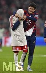 28.10.2026, Fussball DFB-Pokal 2026/2027, 2.Runde, FC Bayern München - 1.FC Magdeburg, in der Allianz-Arena München. v.l. Michael Olise (FC Bayern München) und Min-jae Kim (Bayern München, Minjae Kim) 


