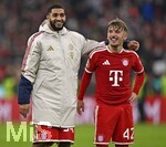 28.10.2026, Fussball DFB-Pokal 2026/2027, 2.Runde, FC Bayern München - 1.FC Magdeburg, in der Allianz-Arena München. v.l. Ismael Saibari (FC Bayern München) und Lennart Karl (FC Bayern München)  jubeln nach dem Spiel.


