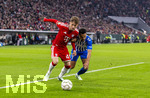 28.10.2026, Fussball DFB-Pokal 2026/2027, 2.Runde, FC Bayern München - 1.FC Magdeburg, in der Allianz-Arena München. v.li: Tim Binder (Bayern München) gegen Herbert Bockhorn (1. FC Magdeburg) 