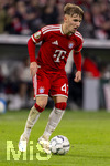 28.10.2026, Fussball DFB-Pokal 2026/2027, 2.Runde, FC Bayern München - 1.FC Magdeburg, in der Allianz-Arena München. Lennart Karl (FC Bayern München) am Ball 