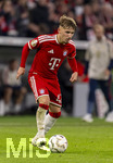 28.10.2026, Fussball DFB-Pokal 2026/2027, 2.Runde, FC Bayern München - 1.FC Magdeburg, in der Allianz-Arena München. Lennart Karl (FC Bayern München) am Ball 