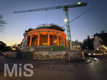 30.10.2026, Bad Wörishofen (Unterallgäu), Dämmerungsaufnahmen der Baustelle Löwenbräu-Arkaden in Bad Wörishofen, der Neubau der Firma Glass aus Mindelheim kommt zügig voran, gut zu erkennen sind bereits Rundbau und Säulenarchitektur für eine Terasse. Neben Wohnungen und Gastronomie und Tiefgaragen entsteht ein Ort der Begegnung im Herzen von Bad Wörishofen.     