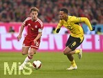 31.10.2026, Fussball Bundesliga 2026/2027, 8.Spieltag, FC Bayern München - Borussia Dortmund, in der Allianz-Arena München,   v.l. Joshua Kimmich (FC Bayern München) gegen Felix Nmecha (Borussia Dortmund) 


