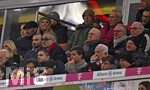 31.10.2026, Fussball Bundesliga 2026/2027, 8.Spieltag, FC Bayern München - Borussia Dortmund, in der Allianz-Arena München,   Bundestrainer Jürgen Klopp (Deutschland) mit seiner Frau Ulla in der Nähe von Ex-Vorstandsvorsitzender Karl-Heinz Rummenigge (FC Bayern München) und Ehren-Präsident Uli Hoeneß (FC Bayern München, Hoeness) 

