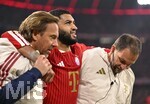 31.10.2026, Fussball Bundesliga 2026/2027, 8.Spieltag, FC Bayern München - Borussia Dortmund, in der Allianz-Arena München,   Ismael Saibari (FC Bayern München) wird gestützt, 


