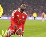 31.10.2026, Fussball Bundesliga 2026/2027, 8.Spieltag, FC Bayern München - Borussia Dortmund, in der Allianz-Arena München, Alphonso Davies (FC Bayern München) ) ist enttäuscht.chen) 


